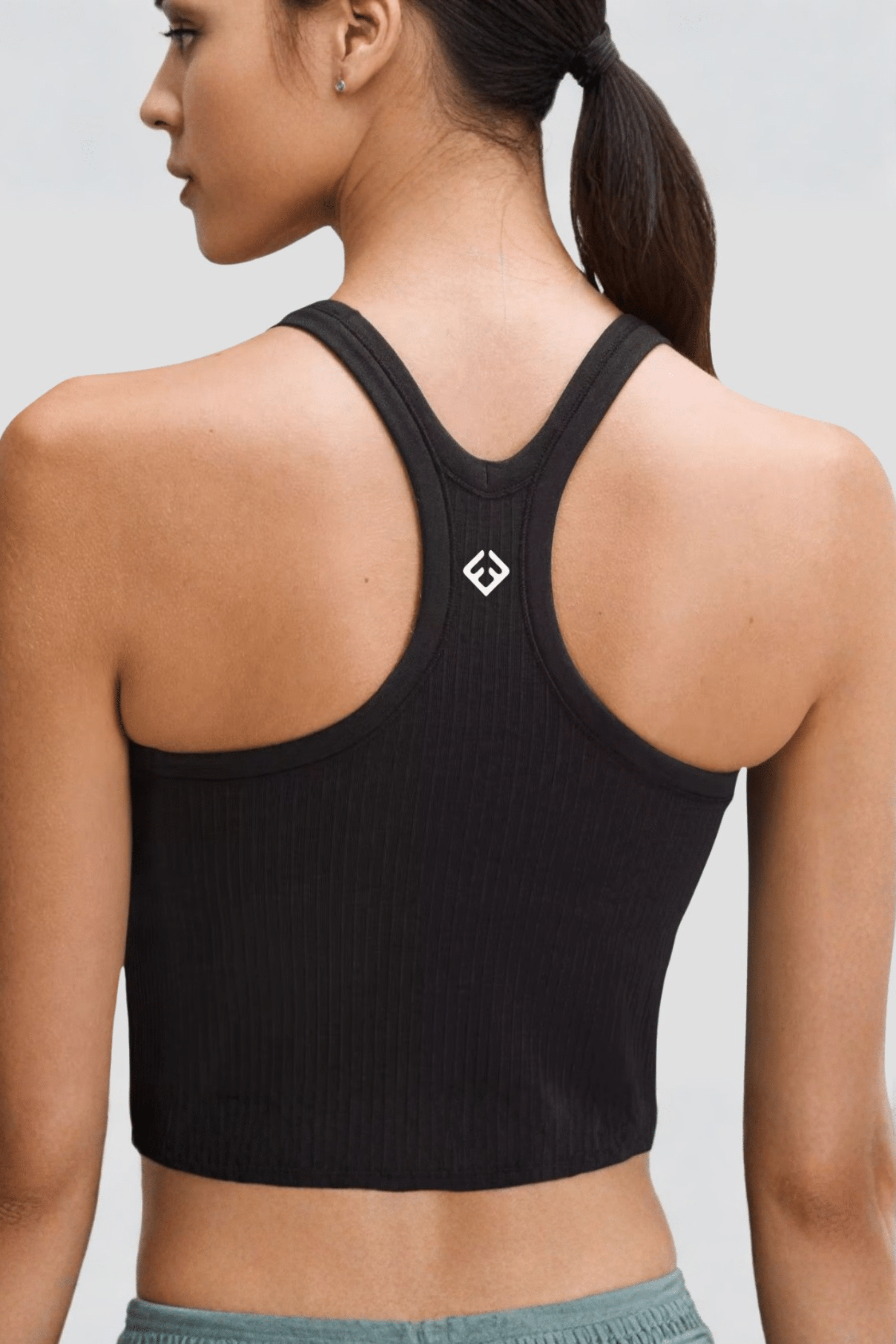 Black Seamless Sports Bra: Confidence, Comfort, and Freedom in Every Move — Freedom Active Wear - Freedom Activewear